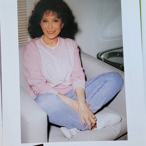 four 8x10 loretta lynn prints - Picture 4 of 4